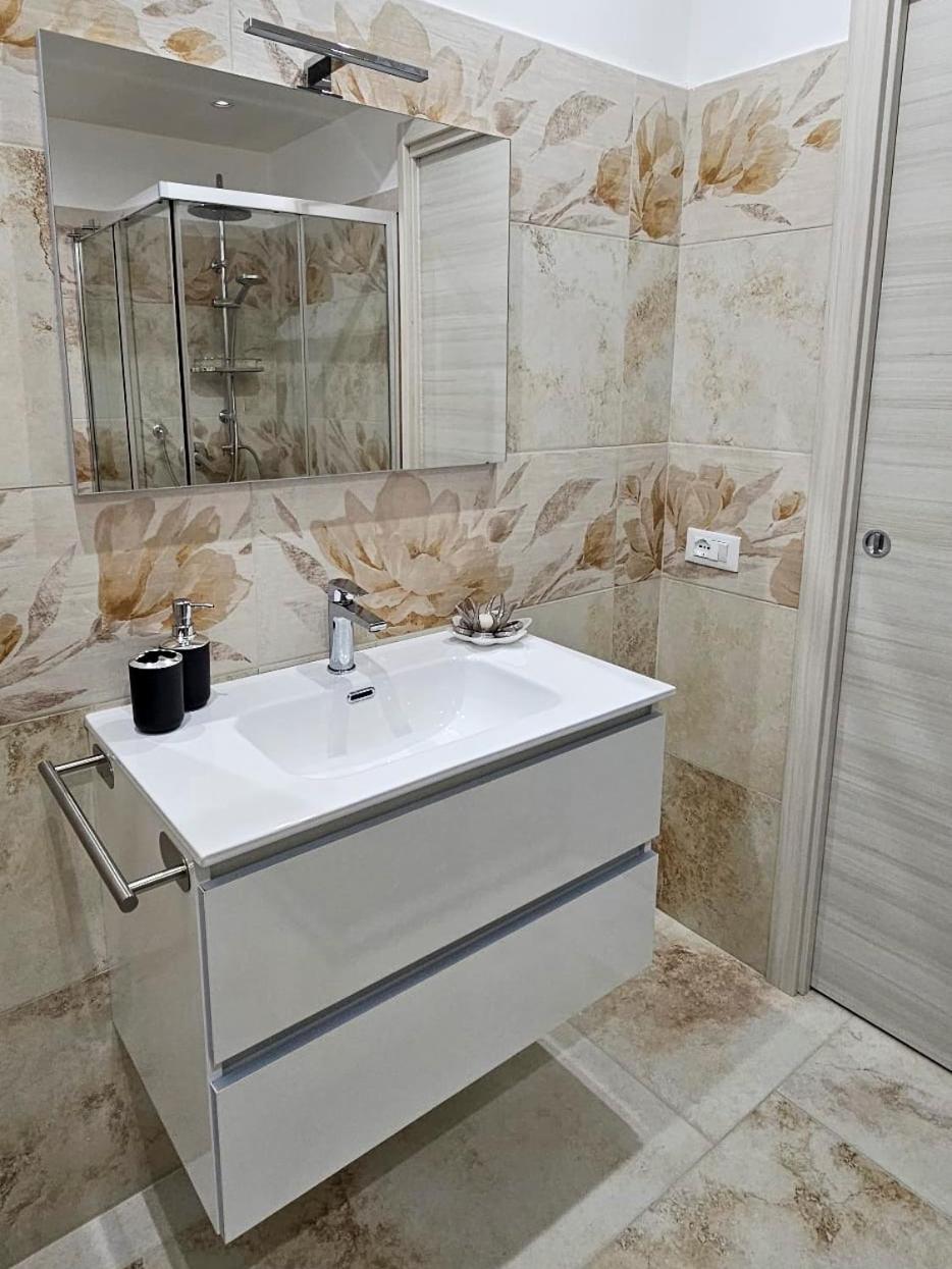 Aphrodite'S Apartment Ad Aspra Bagheria Exterior photo
